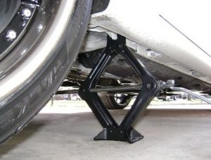 Cách thay dầu hộp số xe tải xe ô tô