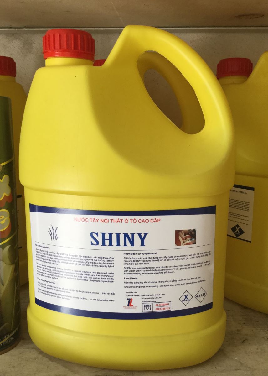 nước vệ sinh nội thất ô tô