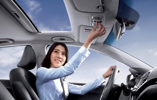 Phụ Nữ Học Lái Xe Ô Tô Và Cách Lái Xe An Toàn Cho Phụ Nữ