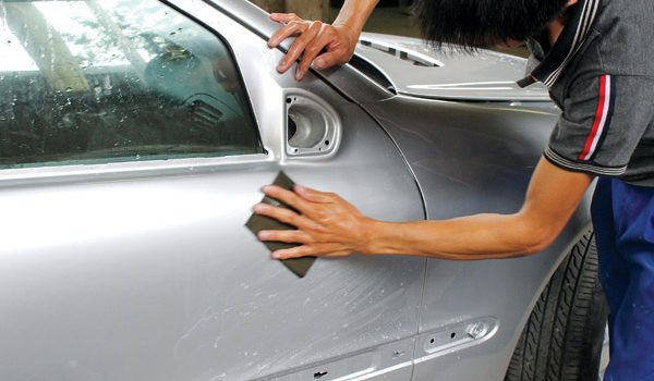 Xe Bị Trầy Xước Phải Làm Sao? Xe Bị Trầy Xước Phải Làm Sao?